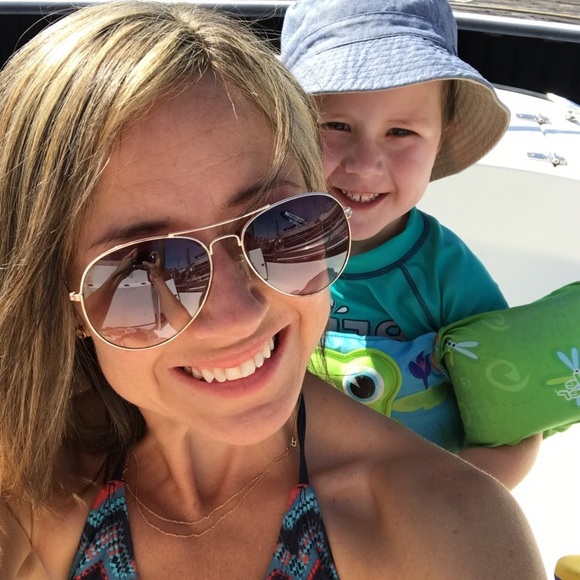 Meet your Posher, Karen - Picture 1 of 1